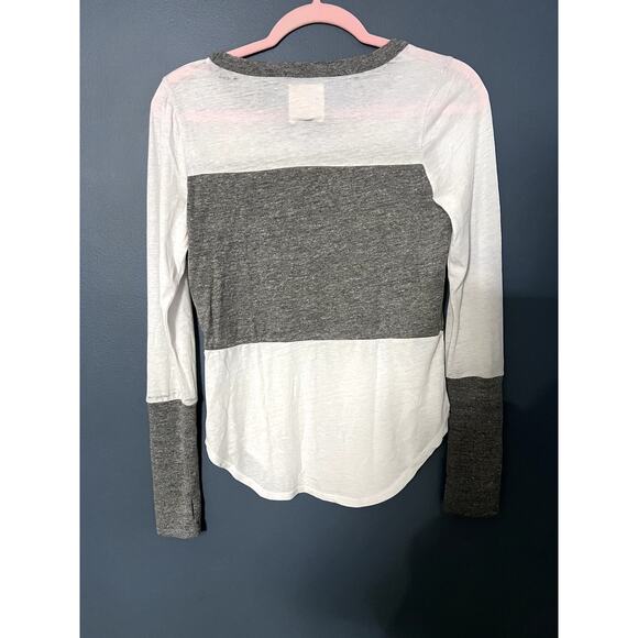 NWT Chaser Gray White Color Blocking Long Sleeve T-shirt Lightweight Thumb holes - Picture 2 of 8